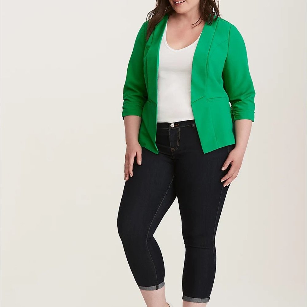 Kelly Green CREPE RUCHED SLEEVE BLAZER